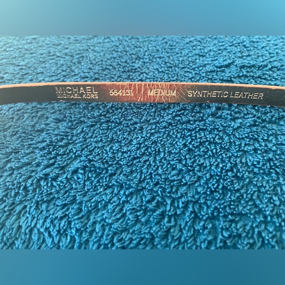 Michael Kors Monogram Vanilla Pouchette - Picture 5 of 8